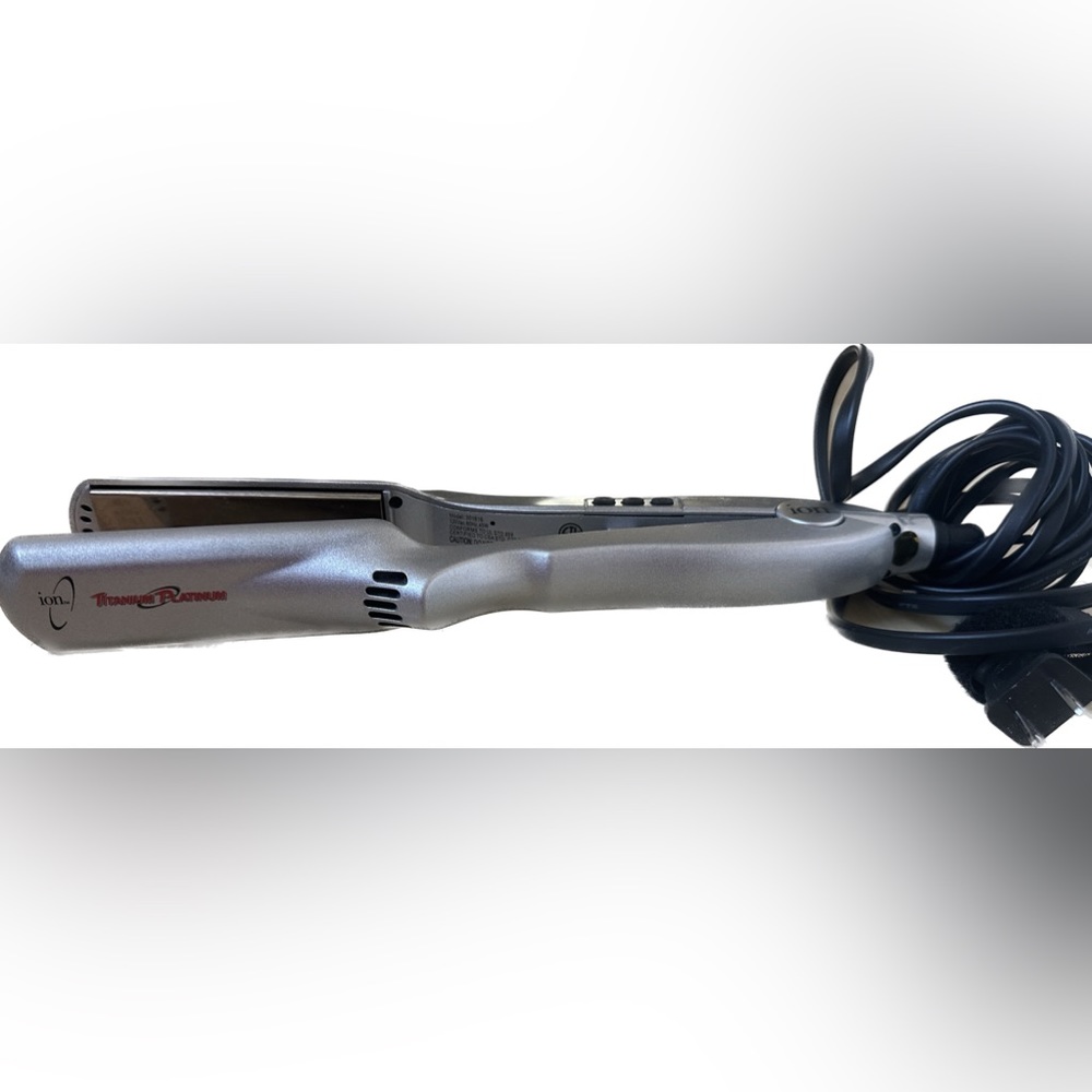 Ion Titanium  Straightener